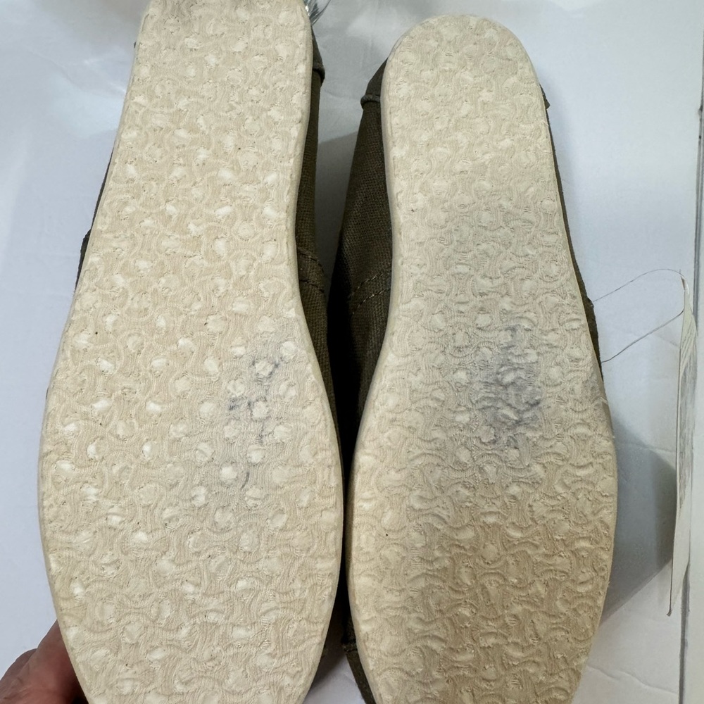 TOMS Women's Olive Alpargata Canvas Shoes 7 - Picture 6 of 7
